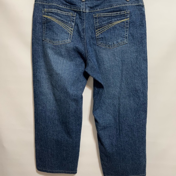 Liz Claiborne womens straight leg jean NWT sz 12 petite great jean timeless - Picture 8 of 11